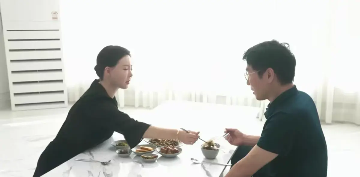 《50岁继母的诱惑》4K高清未删减中文版-50岁继母的诱惑免费在线看无广告-金敏喜演绎韩国伦理片禁忌拉扯-年度黑马打破固有框架